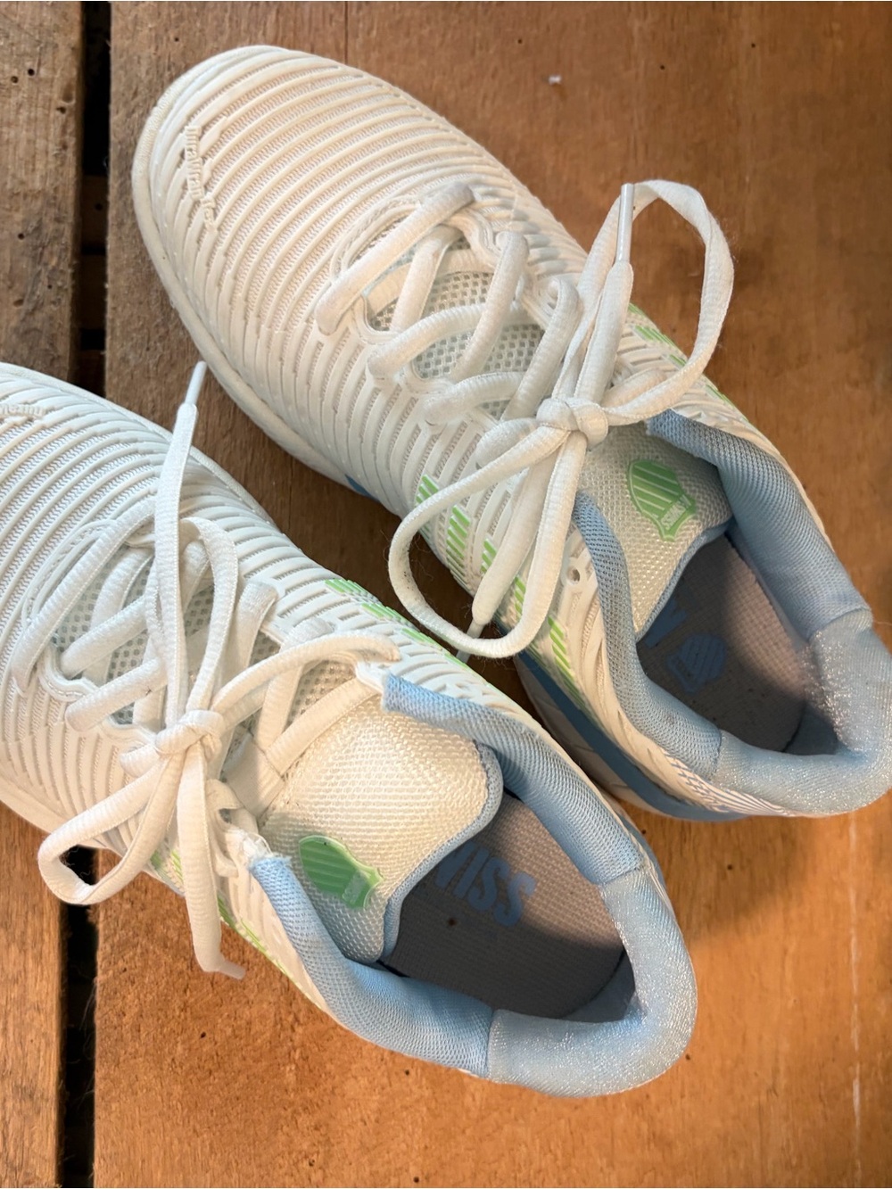 2.5 K Swiss  tennis court girls shoes